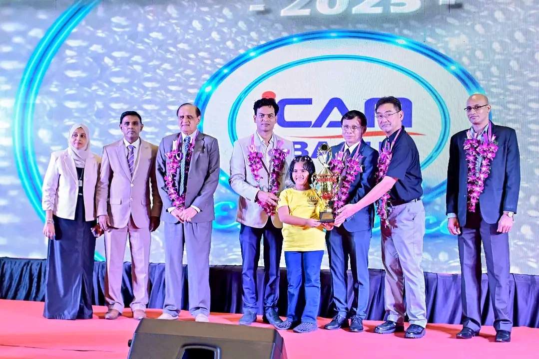 ଅନ୍ତର୍ଜାତୀୟ ପ୍ରତିଯୋଗିତା ରେ ମାତ୍ର ୬ ମିନିଟ୍‌ରେ ୧୮୦ଟି ଗଣିତ ହିସାବ ସମାଧାନ କରି ଜୁନିୟର ବର୍ଗରେ ବିଶ୍ୱ ଚାମ୍ପିୟନ୍ ହୋଇଛନ୍ତି କଟକର କୁନି ଝିଅ ସାୟଂଶ୍ରୀ ଦାସ ।