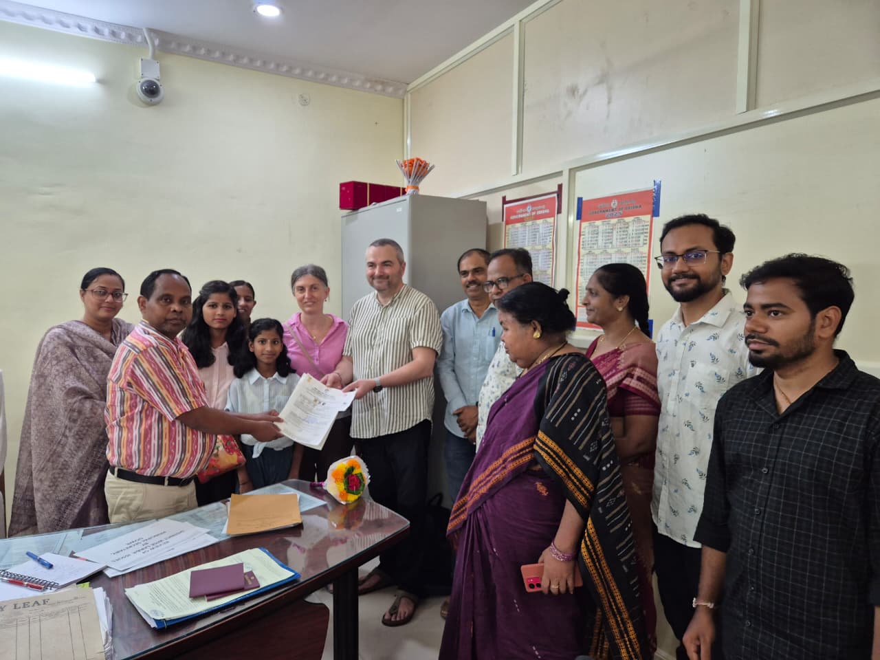 ଗଜପତିରୁ ପୋଷ୍ୟ ସନ୍ତାନ ଗ୍ରହଣ କଲେ ଇଟାଲୀ ଦେଶର ଦମ୍ପତି ।