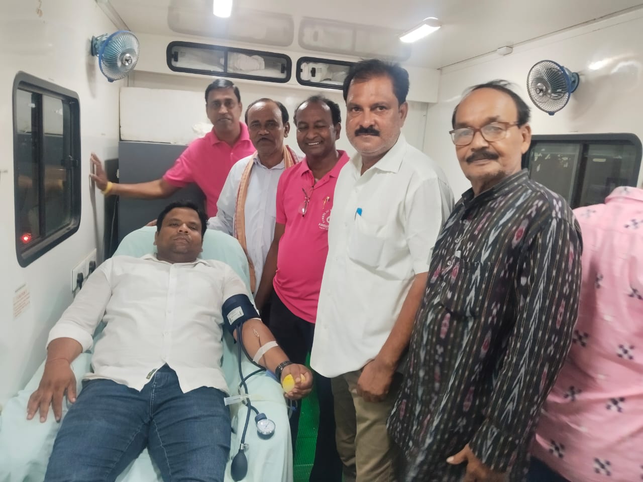 ଭେଡେନ ଅମୃତ୍ କୁଟୁମ୍ ତରଫରୁ ଏକ ଜରୁରୀକାଳୀନ ରକ୍ତ ଦାନ ଶିବିର ଆୟୋଜନ ହୋଇଯାଇଛି।