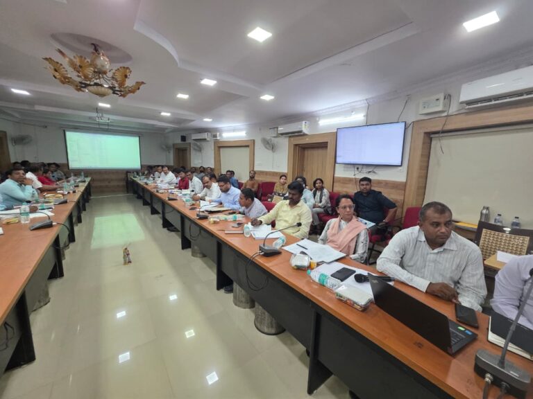 ଜାତୀୟ ସ୍ୱାସ୍ଥ୍ୟ ମିଶନ ନିର୍ଦ୍ଦେଶକ ଦିନିକିଆ ଜିଲ୍ଲା ଗସ୍ତ. ବିଭିନ୍ନ ବିଭାଗକୁ ନେଇ ସମୀକ୍ଷା ବୈଠକ ଅନୁଷ୍ଠିତ..