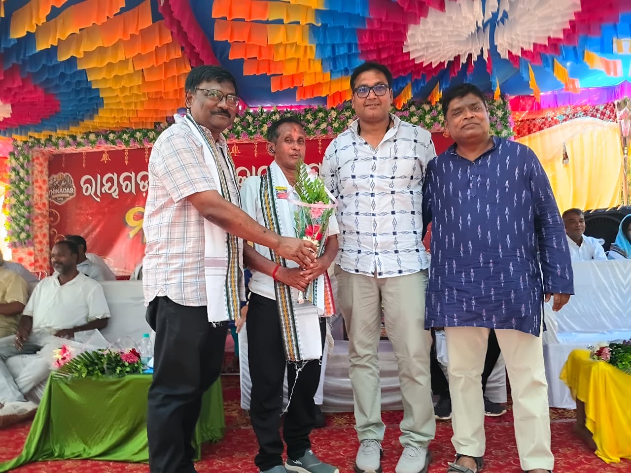 ଠିକାଦାର ମହାସଙ୍ଘ ରାୟଗଡ ର ମହାସମାବେଶ ଅନୁଷ୍ଠିତ।