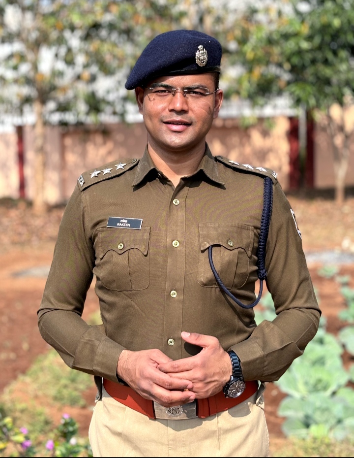 ଆଦିବାସୀ ଅଧ୍ୟୁଷିତ ଗଜପତି ଜିଲ୍ଲାରଗଞ୍ଜେଇ ମାଫିଆଙ୍କ ଘାତକ ସାଜିଥିବା ଯୁବ ଆଇପିଏସ୍‌ ରାକେଶ କୁମାର ସାହୁ ପାଇବେ ସମ୍ମାନଜନକ ’ଡିସ୍‌ ଆୱାର୍ଡ’ ପ୍ରଦାନ ପାଇଁ ଯୋଗ୍ୟ ବିବେଚିତ ।