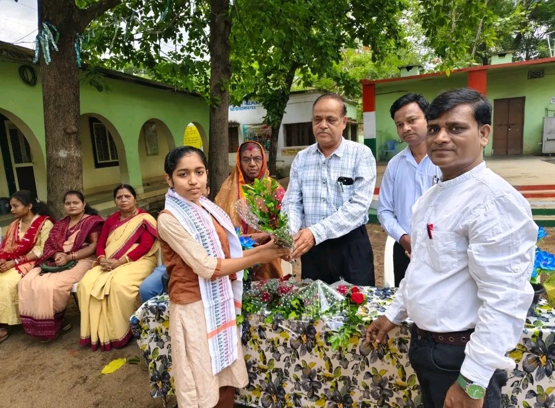 ଗଞ୍ଜାମ ଜିଲ୍ଲା ଦଶମ ଶ୍ରେଣୀ ବ୍ଲକ ସ୍ତରୀୟ ଟପର ଙ୍କୁ ସମ୍ବର୍ଦ୍ଧନା ।