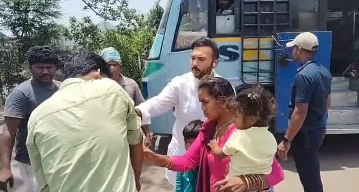ଦୁର୍ଘଟଣାଗ୍ରସ୍ତଙ୍କୁ ସହାୟତା ପାଇଁ ପାରଳା ବିଧାୟକ ଦୌଡ଼ିଲେ ।