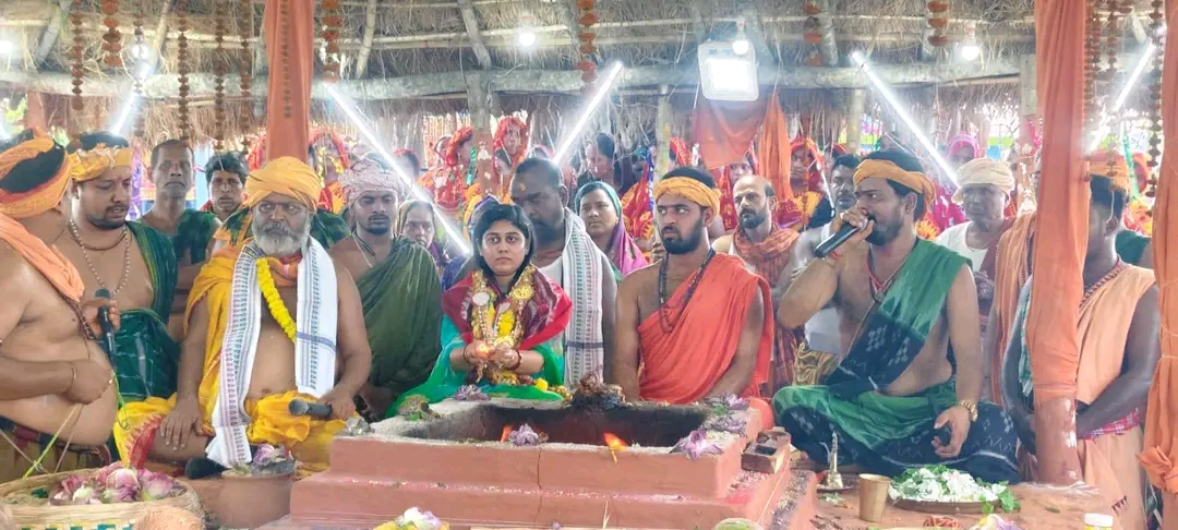 ଗଞ୍ଜାମ ଜିଲ୍ଲା ଢଉଗାଁ ରେ ବିଶ୍ୱଶାନ୍ତି ମହାଯଜ୍ଞ ର ପୂର୍ଣ୍ଣାହୂତି l।