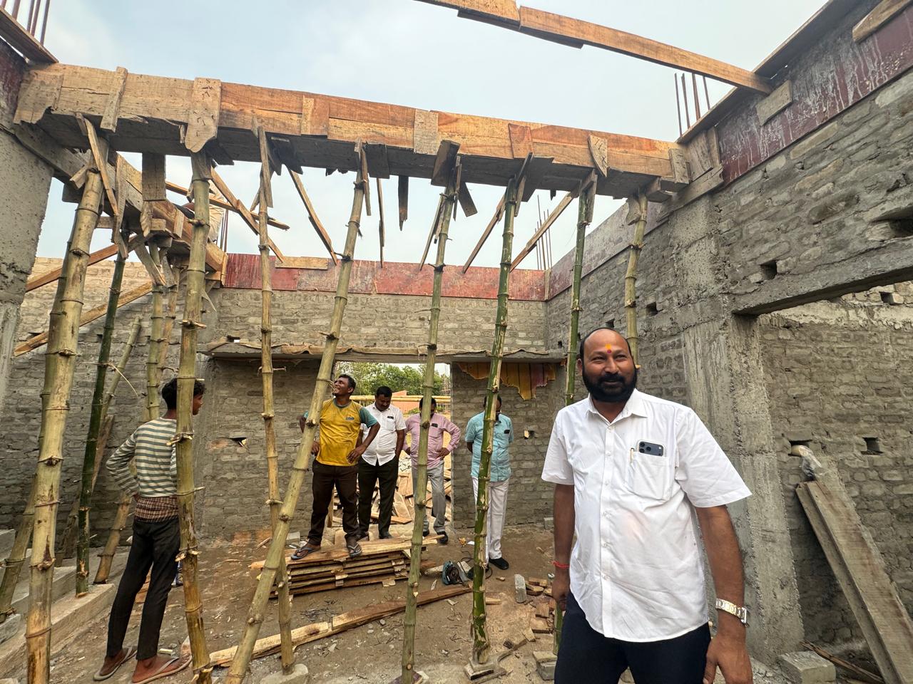 ନିର୍ମାଣଧୀନ ଭୋଗମଣ୍ଡପ କାର୍ଯ୍ୟର ସମୀକ୍ଷା କରିଛନ୍ତି ତାଳଚେରର ମାନ୍ୟବର ବିଧାୟକ ବ୍ରଜକିଶୋର ପ୍ରଧାନ
