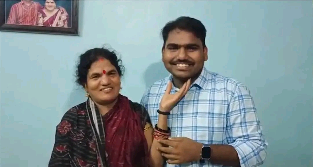 ଗଞ୍ଜାମ ଜିଲ୍ଲା ଶିକ୍ଷକରୁ ଓଡ଼ିଶା ପ୍ରଶାସନିକ ଅଧିକାରୀ; OCS ପରୀକ୍ଷାରେ ୨୪ତମ ରାଙ୍କରେ ନରସିଂହ, କେମିତି ଥିଲା ସଫଳତାର ଯାତ୍ରା ?
