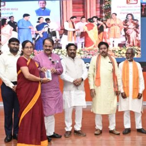 Chief Minister Annapurna Yojana Launched in Koraput; Smartphones Distributed to Anganwadi Workers