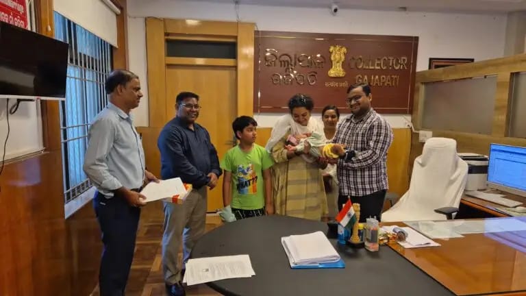 ପୋଷ୍ୟ ସନ୍ତାନ ଗ୍ରହଣ କଲେ ହରିୟାନା ରାଜ୍ୟର ଏକ ପରିବାର ।