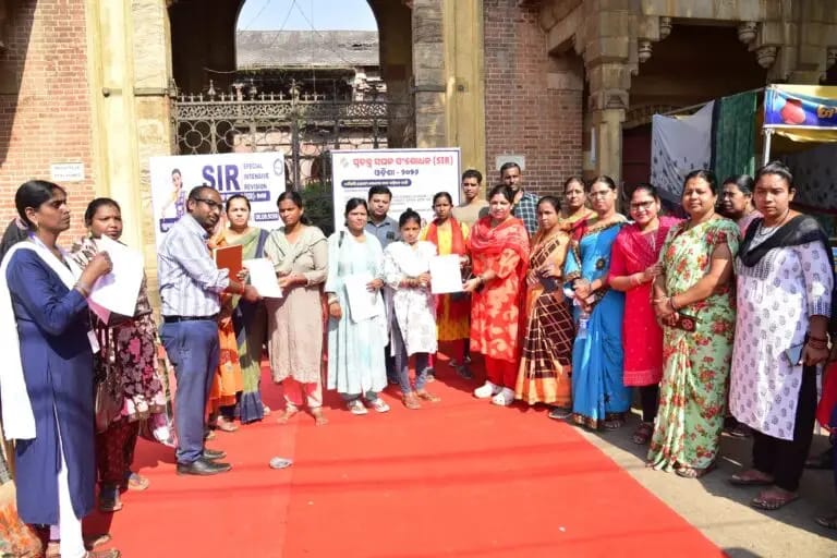 ଗଜପତି ଜିଲ୍ଲାରେ ସ୍ଵତନ୍ତ୍ର ସଘନ ସଂଶୋଧନ (SIR) ସଚେତନତା କାର୍ଯ୍ୟକ୍ରମ ଅନୁଷ୍ଠିତ।