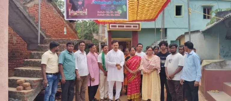 ସୁନାମଧନ୍ୟ କଣ୍ଠଶିଳ୍ପୀ ଷ୍ଟିଫେନ ବିୟଗ ରେ ପରିବାରବର୍ଗ କୁ ସମବେଦନା ଜଣାଇଲେ ବିଧାୟକ ।
