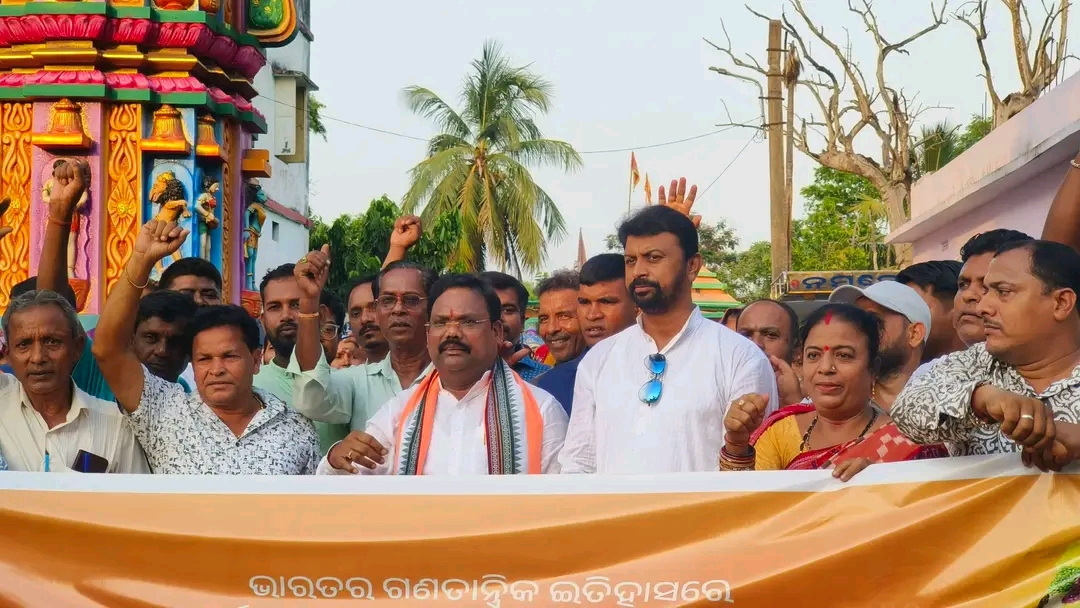 ଗଞ୍ଜାମ ଜିଲ୍ଲା ପ୍ରଧାନମନ୍ତ୍ରୀଙ୍କ ଦିର୍ଘାୟୁ କାମନା ପାଇଁ ମନ୍ତ୍ରୀଙ୍କ ପୂଜା ଓ ପ୍ରାର୍ଥନା
