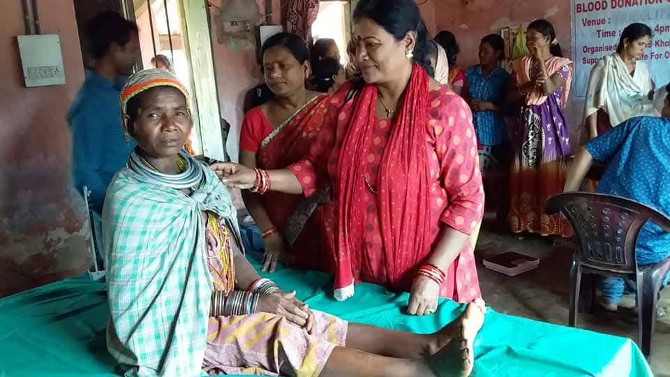 ରକ୍ତଦାନ କରି ଜୀବନର ବାର୍ତ୍ତା ବାଣ୍ଟୁଛନ୍ତି ସ୍ନିଗ୍ଧାରାଣୀ