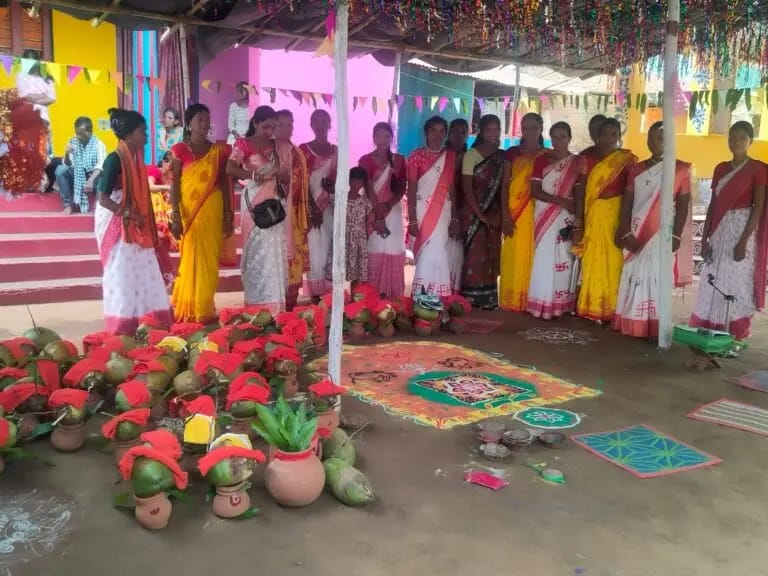 ସାନଖଣି ଓ ବଡଖଣି ଗ୍ରାମରେ ମିଳିତ ଭାବେ ତିନୋଟି ମନ୍ଦିର ପ୍ରତିଷ୍ଠା,ଗ୍ରାମରେ ଧାର୍ମିକ ଭାବନା ବୃଦ୍ଧି..