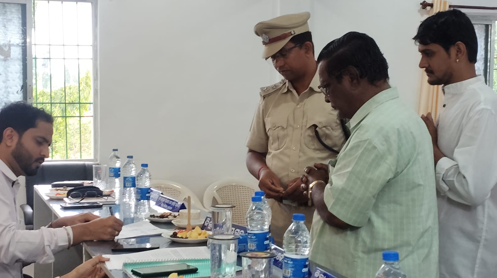 କୋଲନରା ବ୍ଲକ ଠାରେ ଜ଼ିଲ୍ଲାପାଳ ଙ୍କ ଯୁଗ୍ମ ଅଭିଯୋଗ ଶୁଣାଣି ଅନୁଷ୍ଠିତ l
