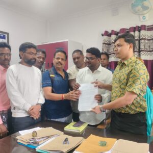 କନ୍ଧମାଳରେ ହାତୀ ଆତଙ୍କ: ସ୍ୱତନ୍ତ୍ର ‘ର୍ୟାପିଡ୍ ରେସ୍ପନ୍ସ ଟିମ୍’ ଗଠନ ସହ ଜନସୁରକ୍ଷା ପାଇଁ ମୁଖ୍ୟମନ୍ତ୍ରୀଙ୍କୁ ଦାବିପତ୍ର...