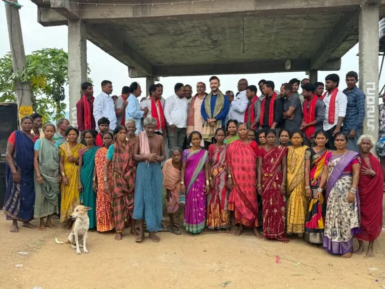 ଦାସପୁର ଗ୍ରାମ ରେ ଜନ ଅଭିଯୋଗ ଶୁଣାଣୀ ରେ ସମସ୍ତ ଗୁହାରି ଶୁଣିଲେ ବିଧାୟକ ।