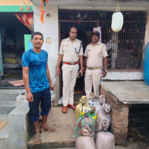 ଅବକାରୀ ବିଭାଗ, ପୋଲିସ ବିଭାଗ ସହିତ ମିଶି ଏକ ବଡ଼ ଅଭିଯାନ ଚଳାଇ 600 ଲିଟର ମହୁଆ ମଦ ନଷ୍ଟ କରିଛି।