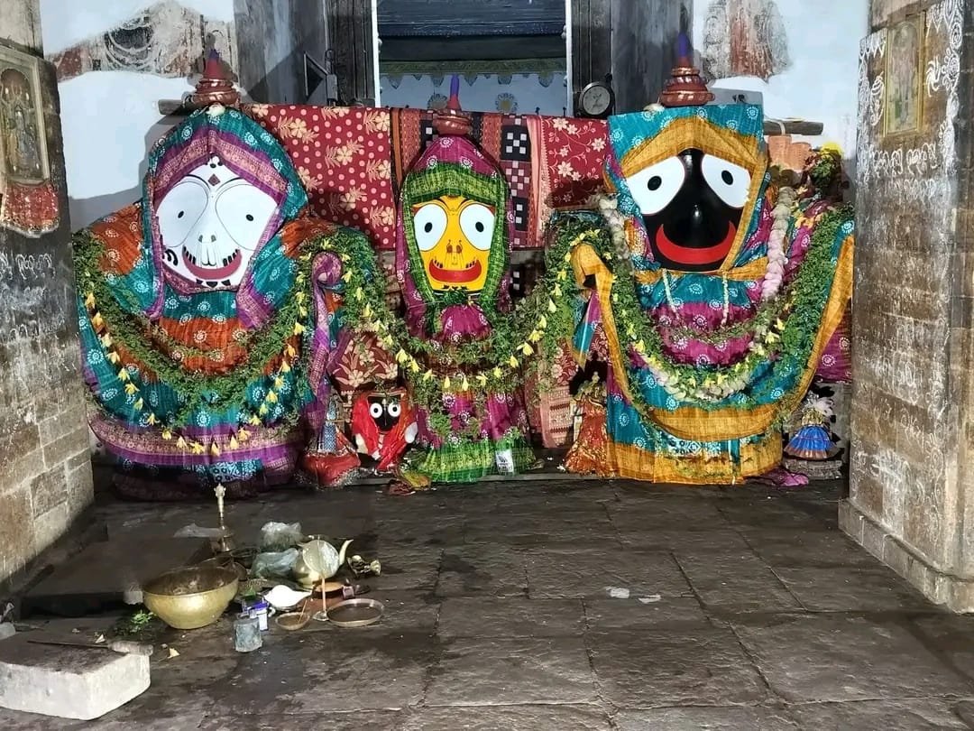 ଗଞ୍ଜାମ ଜିଲ୍ଲା ଧରାକୋଟ ରେ ତିନି ଠାକୁରଙ୍କ ନେତ୍ର ଉତ୍ସବ ପାଳନ l
