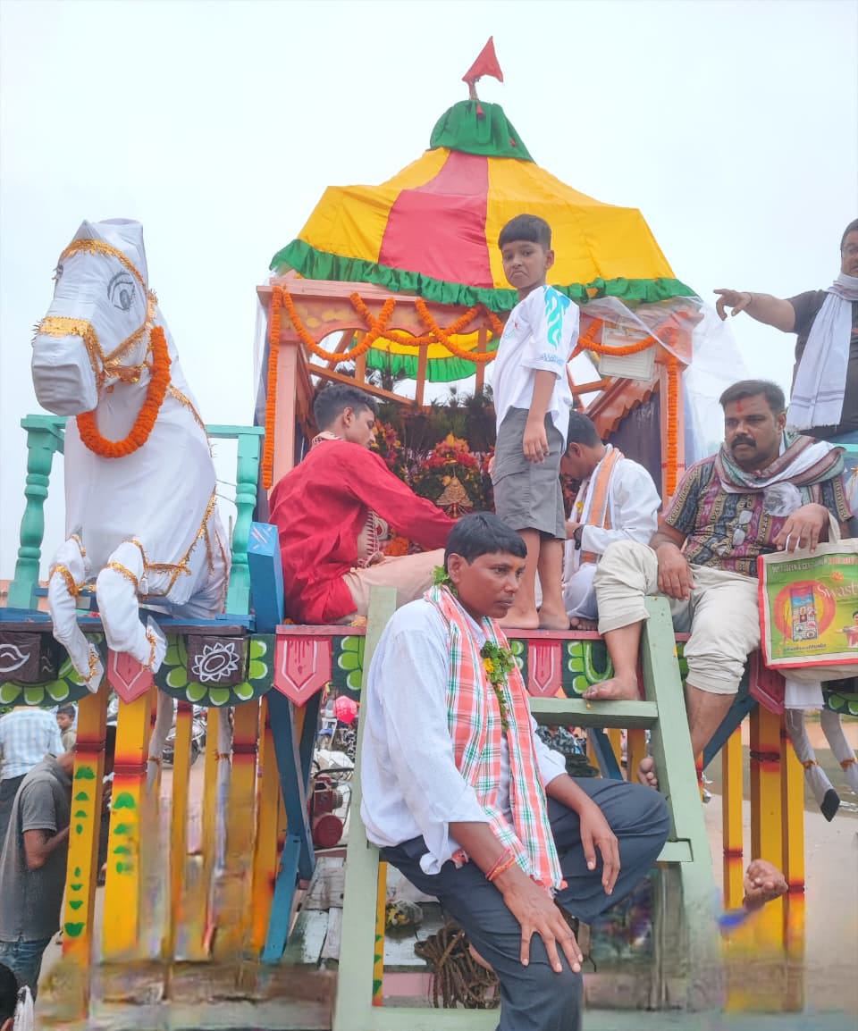 ବରଗଡ ଜିଲ୍ଲା ଭେଡେନ ବ୍ଲକ ଝରାପାଲି ମାର୍କେଟ ର ରଥଯାତ୍ରା