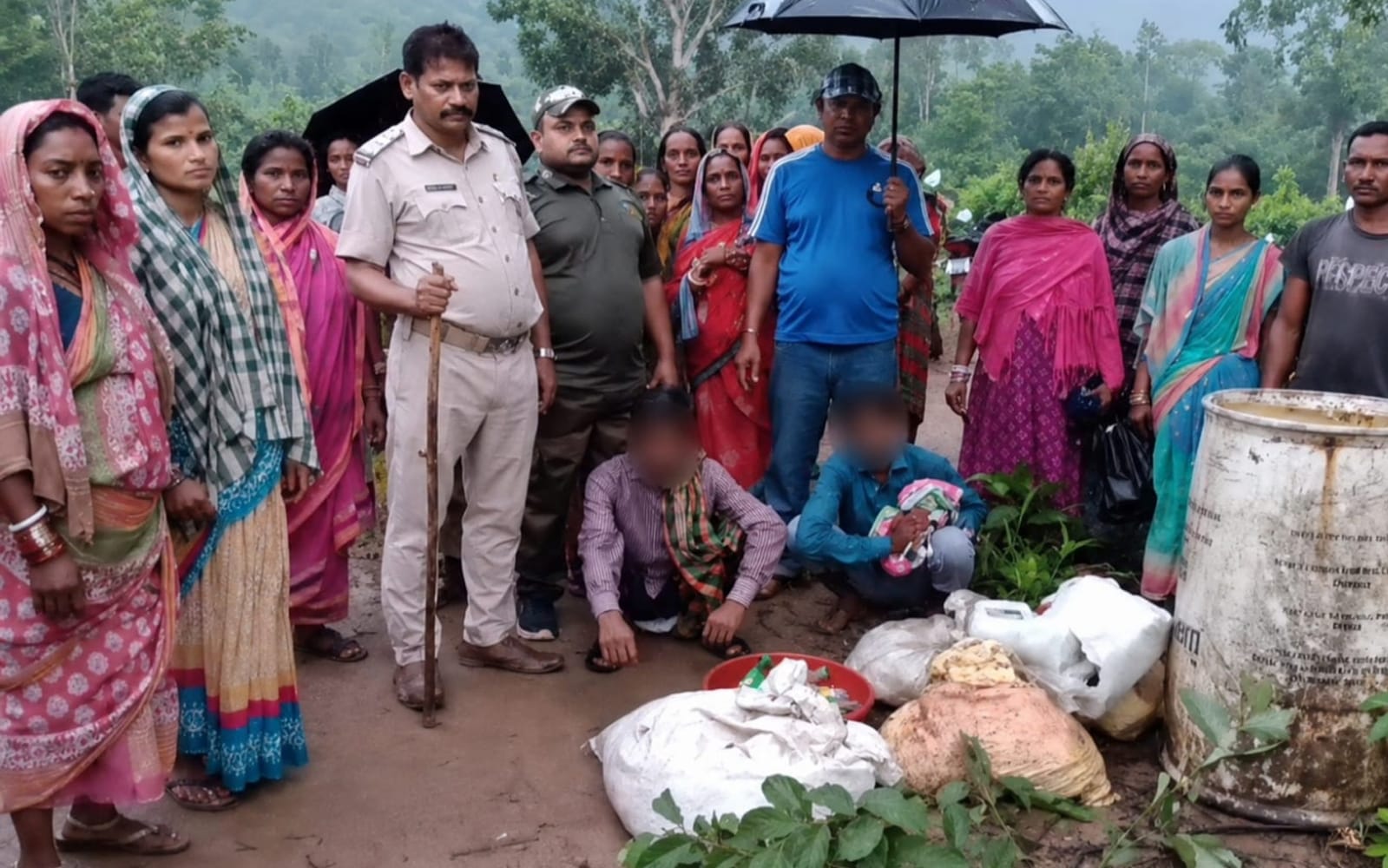 ଦେଶୀ ମଦ କାରବାର, ୨ ଜଣଙ୍କୁ ବାନ୍ଧିଲା ପୋଲିସ