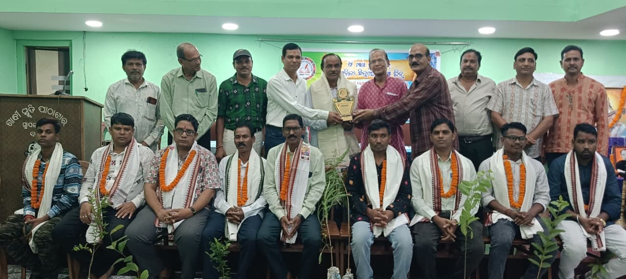 ଭାଷା ଆନ୍ଦୋଳନ-ଯଜ୍ଞରେ ସଭିଏଁ ଆହୁତି ପ୍ରଦାନ କରନ୍ତୁ, ସମ୍ବଲପୁରୀ ସାହିତ୍ୟ ପରିଷଦ, ବରଗଡ଼ର ସାରସ୍ୱତ ସମାବେଶ।