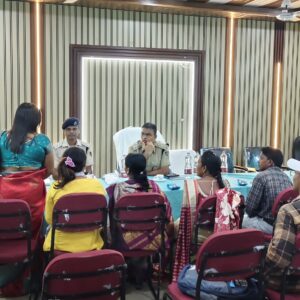 ଗଞ୍ଜେଇ ଚାଷ ରୋକିବାକୁ ବୈଠକ ଅନୁଷ୍ଠିତ ।