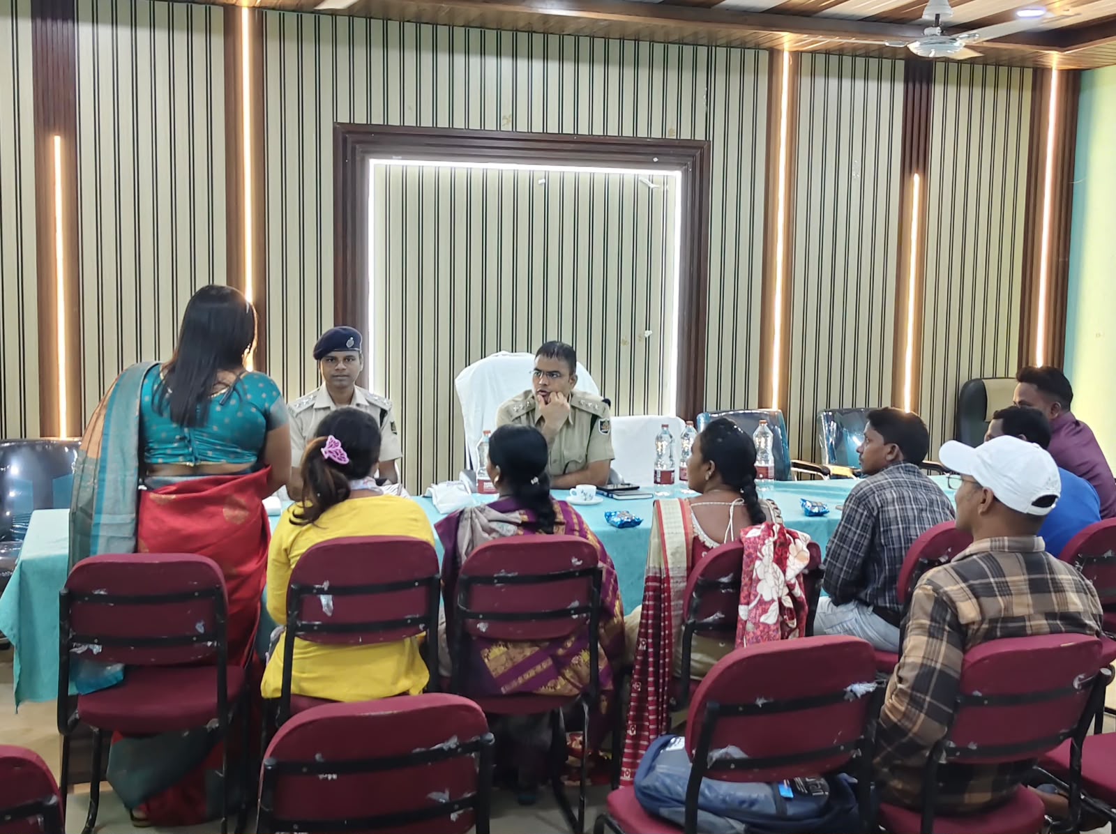 ଗଞ୍ଜେଇ ଚାଷ ରୋକିବାକୁ ବୈଠକ ଅନୁଷ୍ଠିତ ।