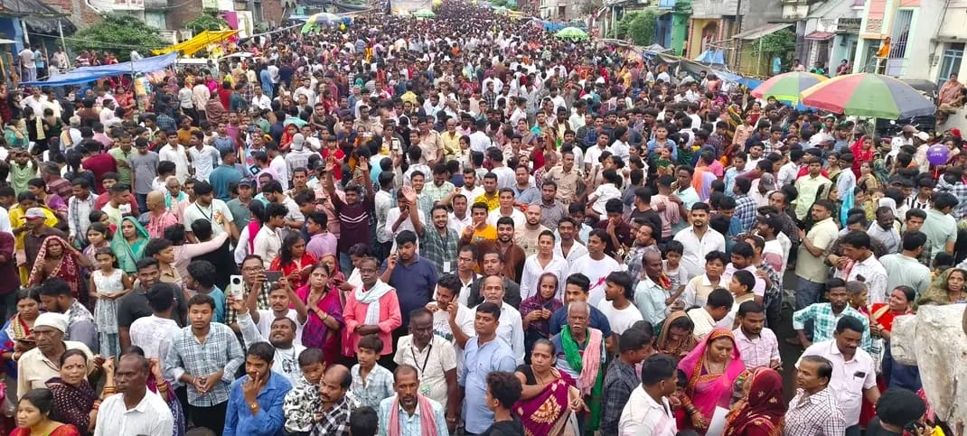 ଗଞ୍ଜାମ ଜିଲ୍ଲାରେ ରାଜକୀୟ ଢଙ୍ଗରେ ଧରାକୋଟ ବାହୁଡ଼ା ଯାତ୍ରା; ଲକ୍ଷାଧିକ ଶ୍ରଦ୍ଧାଳୁଙ୍କ ସମାଗମ
