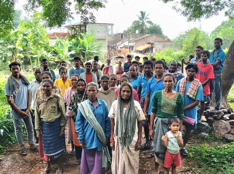 ପକ୍କା ରାସ୍ତା ନିର୍ମାଣ ନ ହେଲେ ପଞ୍ଚାୟତ ନିର୍ବାଚନ ବର୍ଜନ ଚେତାବନୀ ।
