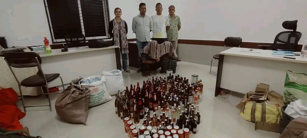 ଗଞ୍ଜାମ ଜିଲ୍ଲାର ରମ୍ଭା ଓ ଖଲ୍ଲିକୋଟ ଅଞ୍ଚଳରେ ଆଜି ଅବକାରୀ ବିଭାଗ ପକ୍ଷରୁ ବ୍ୟାପକ ଚଢ଼ାଉ