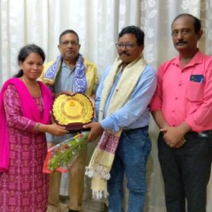ଗଞ୍ଜାମ ଜିଲ୍ଲା ମୂଖ୍ୟ କିରାଣୀ ବିଜୟ କୁମାର ନାୟକଙ୍କୁ ଅବସରକାଳୀନ ସମ୍ବର୍ଦ୍ଧନା।