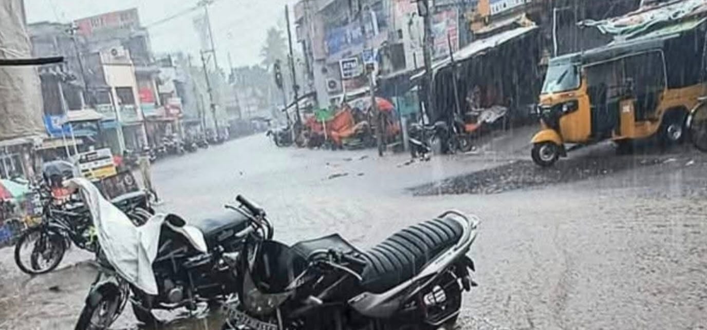 *ସାମାନ୍ୟ ବର୍ଷାରେ ଉବୁଟୁବୁ ପାରଳାଖେମୁଣ୍ଡି ସହର* !