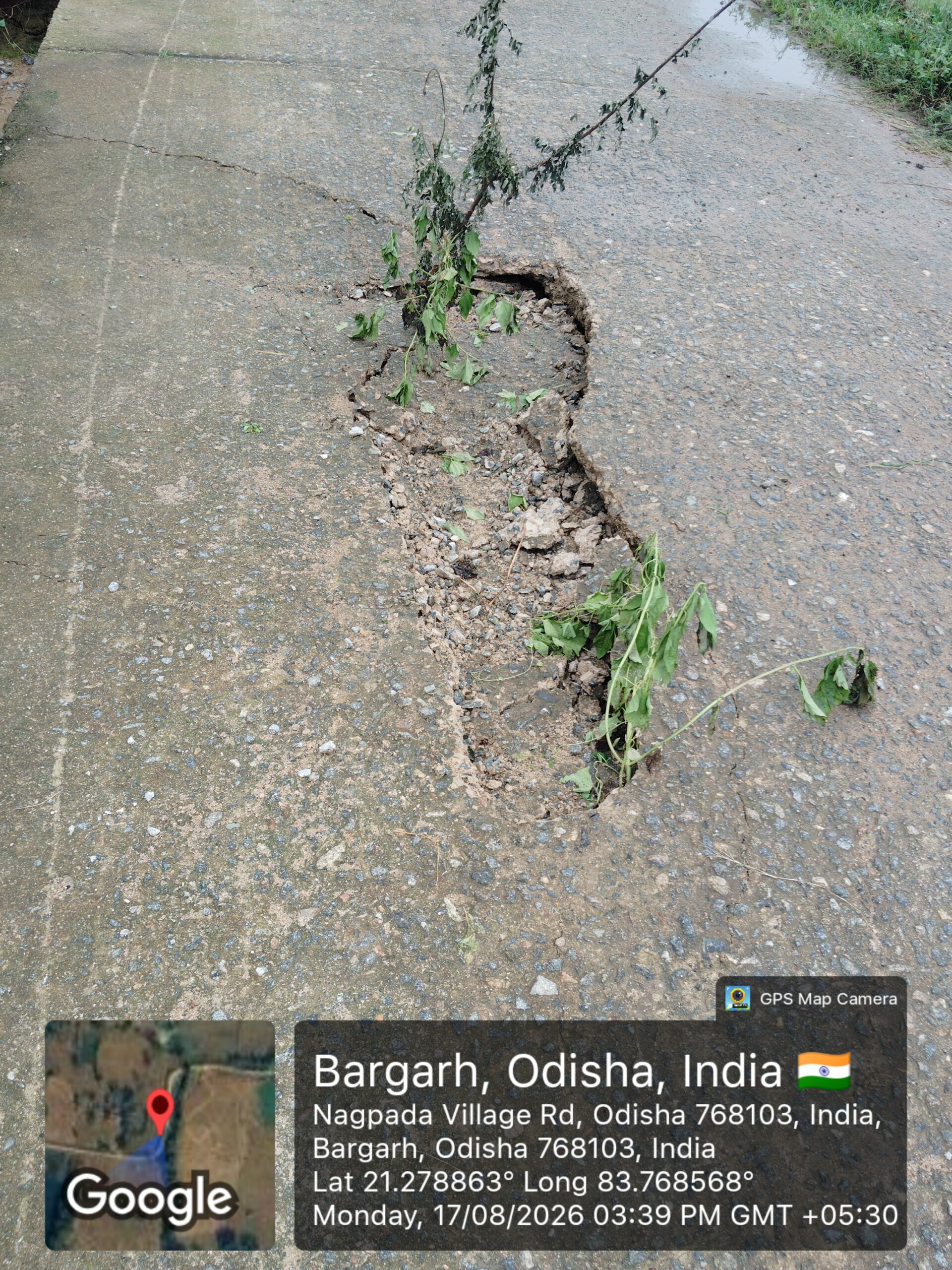 ରେମଣ୍ଡା ରୁ ମହୁଲପାଲି ପ୍ରଧାନମନ୍ତ୍ରୀ ରାସ୍ତା ରେ ଗର୍ତ୍ତ ମରାମତି ପାଇଁ ଜନସାଧାରଣକଂ ଦାବି ହେଉଛି।