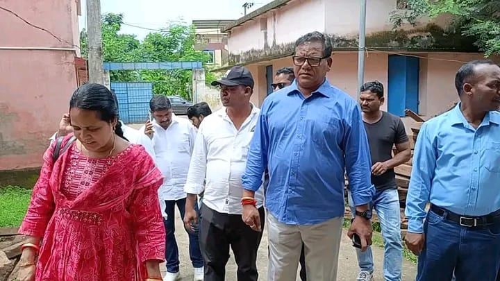 ବିଧାୟକ ଙ୍କ ରାୟଗଡ ସ୍ୱୟଂଶାସିତ ମହାବିଦ୍ୟାଳୟ ର ନାଗାବଳି ଛାତ୍ରାବସ ପରିଦର୍ଶନ