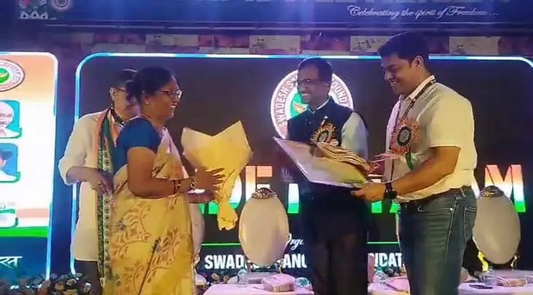 ସ୍ୱଦେଶୀ ସଂଗ୍ରାମ ଫାଉଣ୍ଡେସନ ସଂଗଠନର ପ୍ରତିଭା ସମ୍ମାନ କାର୍ଯ୍ୟକ୍ରମ ।