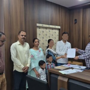 ଗଜପତିରୁ ପୋଷ୍ୟ ସନ୍ତାନ ଗ୍ରହଣ କଲେ ଝାରସୁଗୁଡ଼ା ଜିଲ୍ଲାର ଦମ୍ପତି ।