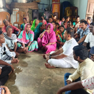 ବିଧାୟକ ଗସ୍ତ କଲେ ତାଲାସିଂ ଗ୍ରାମସମସ୍ୟା ବୁଝିଲେ, ରାସ୍ତା ନିର୍ମାଣର ପ୍ରତିଶ୍ରୁତି ଦେଲେ ବିଧାୟକ ।
