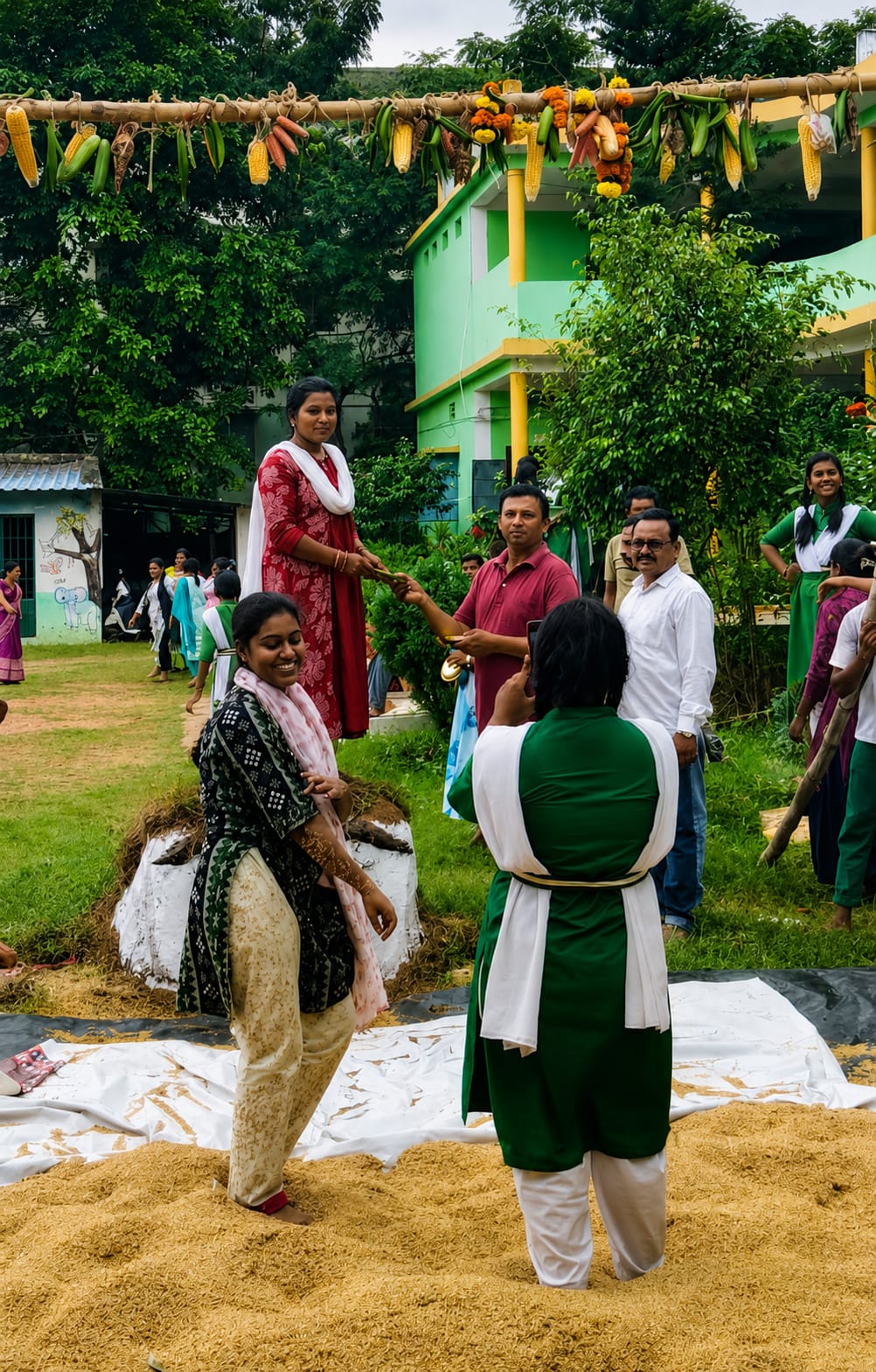 ପାରଳାଖେମୁଣ୍ଡିରେ ଗହ୍ମାପୂର୍ଣ୍ଣିମାରେ ଗହ୍ମାଡିଆଁର ଅନନ୍ୟ ପରମ୍ପରା ।