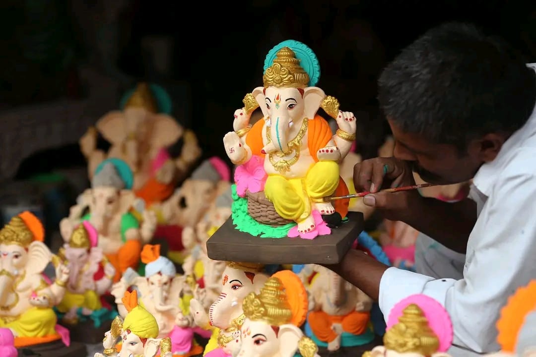 ଗଣେଶ ପୂଜାକୁ ନେଇ ଏବେଠାରୁ ଗାଁଠୁ ସହର ସବୁଠି ଉତ୍ସାହ ଓ ଉଦ୍ଦୀପନା ଦେଖାଦେଇଛି।
