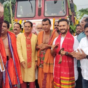 ନୂତନ ଭାବେ ନିର୍ମାଣାଧୀନ ଶ୍ରୀଜଗନ୍ନାଥ ମନ୍ଦିରର ଚାରିଟି ଦ୍ୱାରବନ୍ଧକୁ ଭକ୍ତଙ୍କ ଭବ୍ୟ ସ୍ୱାଗତ ।
