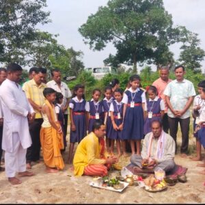 ଥୁଆପାଲି ସରସ୍ଵତୀ ଶିଶୁ ବିଦ୍ୟାମନ୍ଦିର ର ନୂତନ ଗୃହ ଶିଳାନ୍ୟାସ ଅନୁଷ୍ଠିତ ହୋଇଯାଇଛି।
