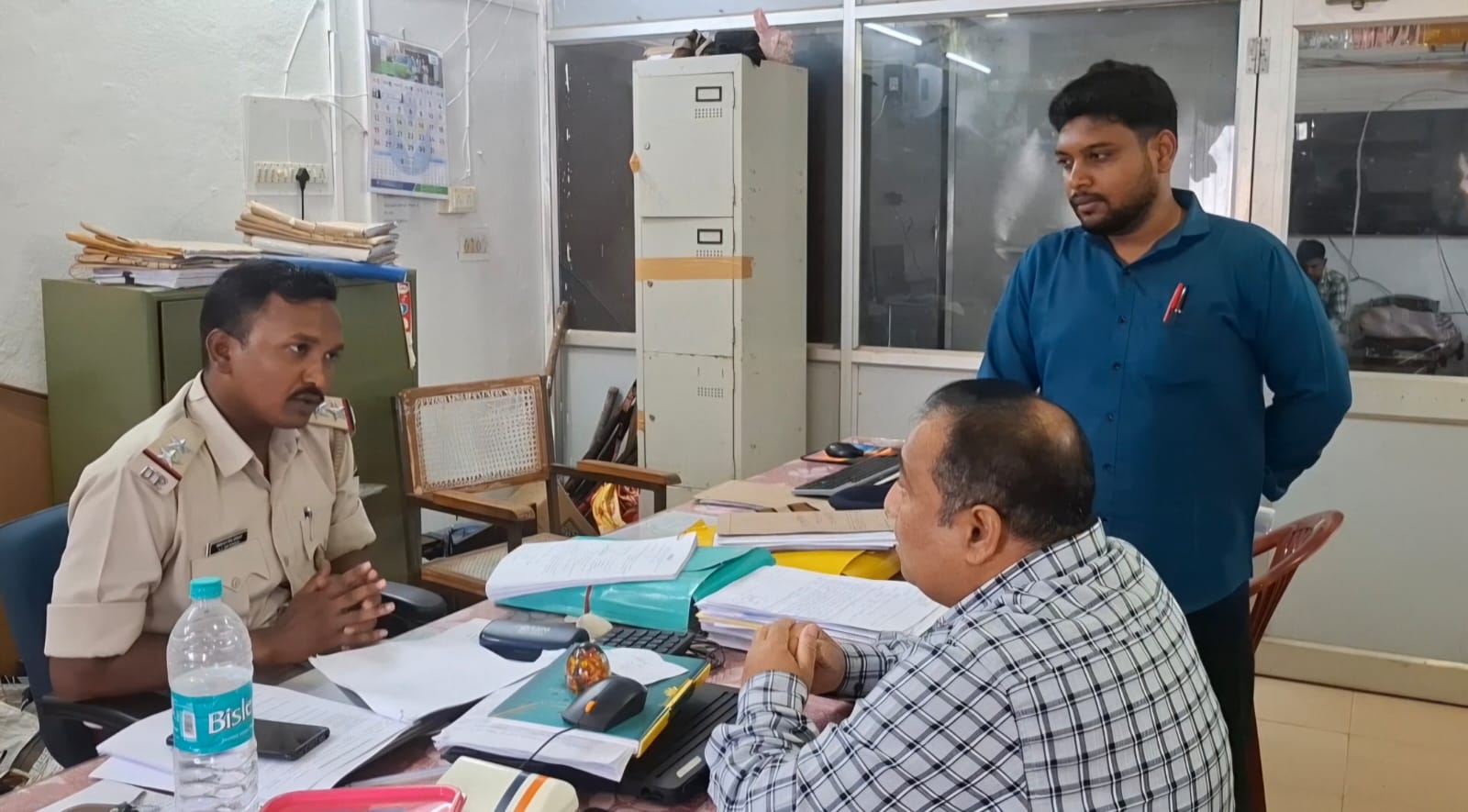 ସରକାରୀ ପାଚେରୀ ଭାଙ୍ଗି ବିଜେପି କର୍ମୀ ଙ୍କ ଘରକୁ ରାସ୍ତା ଘଟଣାର ନୂଆ ମୋଡ଼ ଥାନା ଦ୍ୱାରସ୍ଥ ହେଲେ ବାଲିଗୁଡ଼ା ପ୍ରକଳ୍ପ ପ୍ରଶାସକ....