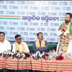 କଂଗ୍ରେସ ଭବନରେ ମିଶିଲେ ରମଜାନ ପୂର୍ବତନ କର୍ପୋରେଟର ସହ ଅନେକ ନେତୃବୃନ୍ଦ କଂଗ୍ରେସରେ ସାମିଲ ।
