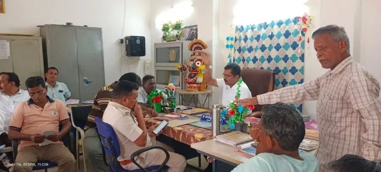 ଗୁମ୍ମା ପିଏମ୍‌ଶ୍ରୀ ବିଦ୍ୟାଳୟରେ ଶିକ୍ଷକଙ୍କ ଅରୁଚିକର ମନ୍ତବ୍ୟ କୁନେଇ ଅଭିଯୋଗ।