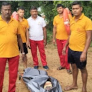 ଯୁକ୍ତ ୩ ଛାତ୍ର ର ସଲୀଳ ସମାଧୀ।ଗଞ୍ଜାମ ଜିଲ୍ଲା ପୁରୁଷୋତ୍ତମ ପୁର ତାରାତାରିଣୀ ମହାବିଦ୍ୟାଳୟରେ ଅଧ୍ୟୟନ ରତ ଯୁକ୍ତ ତିନି ଛାତ୍ର ସୁମିତ୍ କୁମାର ମିଶ୍ର ରୁଷିକୁଲ୍ୟା ନଦୀର ସ୍ରୋତରେ ଭାସି ପ୍ରାଣ ହରାଇଛନ୍ତି।