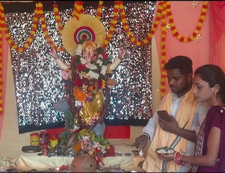 ଟିଭି ଟିକରା ଠାରେ ମହାସମାରୋହରେ ବିଶ୍ଵ କରମା ପୂଜା ପାଳିତ ହୋଇଯାଇଛି।