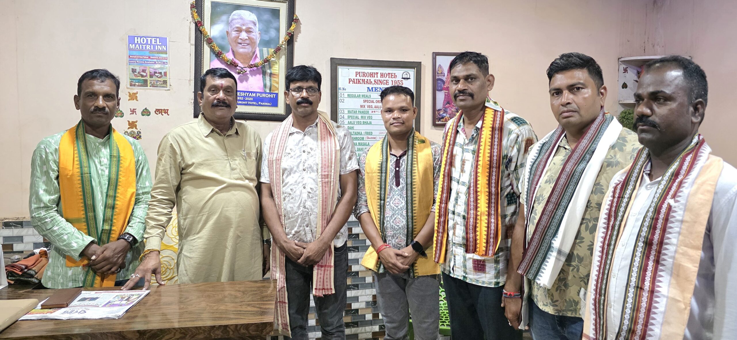 ବରଗଡ ସାଂସଦଙ୍କୁ ସୌଜନ୍ୟମୂଳକ ସାକ୍ଷାତ କଲେ ଜିଲ୍ଲା ପୋଲିସ ହାବିଲଦାର ଓ କନେଷ୍ଟବଳ ସଂଘ ବରଗଡ଼