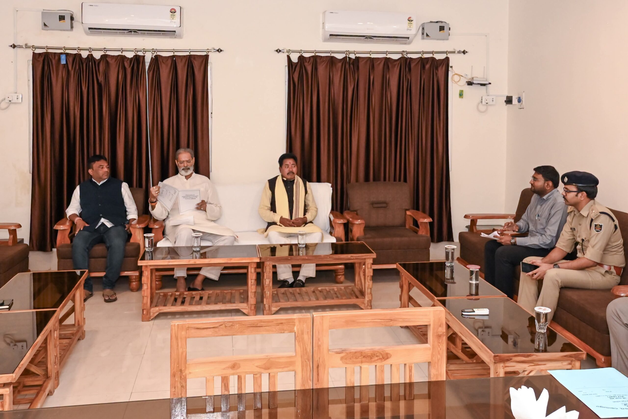 ସମ୍ଭାବ୍ୟ ବାତ୍ୟାକୁ ନେଇ କୋରାପୁଟରେ ପ୍ରସ୍ତୁତି ସମୀକ୍ଷ