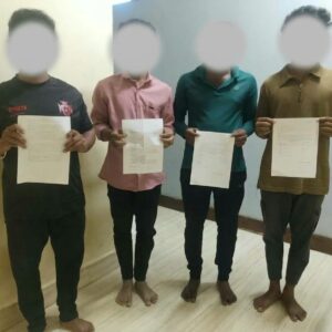 ସର୍ବସାଧାରଣ ସ୍ଥାନରେ ମଦ୍ୟପାନ କରି ୪ ଅଟକ ।